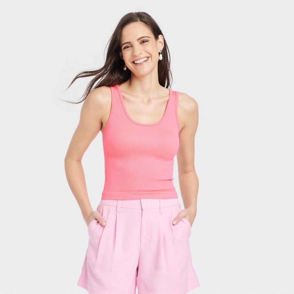 Women’s slim fit coral Tank